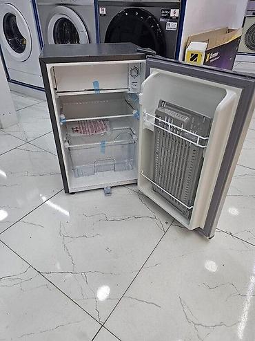 mini utu: Soyuducu Soyuducu mini soyuducu İçəri hissəsində mini dondurucu — 1