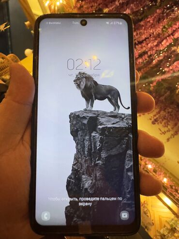 продаю телефон самсунг: Samsung Galaxy A51, Колдонулган, 128 ГБ, түсү - Көк, 2 SIM