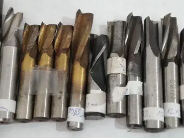 Ostali uređaji: Glodalo 12mm, 13mm, 13,5mm Glodalo sa dimenzijama mm, pogodno za — 6