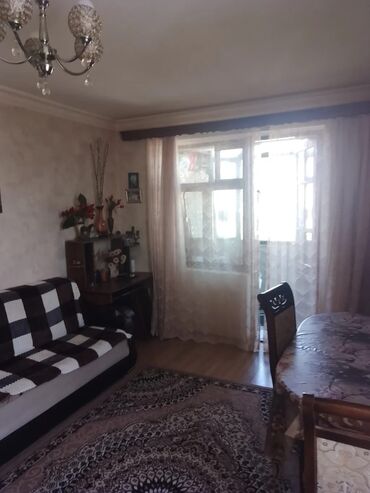 Köhnə tikili: Bakı, Hövsan qəs., 2 otaqlı, Köhnə tikili, m. Əhmədli, 52 kv. m