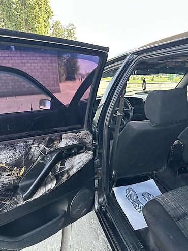 паасат: Volkswagen Passat: 1994 г., Бензин, Седан — 5