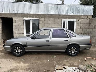 Opel Vectra: 1994 г., 1.8 л, Механика, Бензин, Седан
