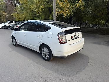Toyota: Toyota Prius: 2005 г., 1.5 л, Автомат, Гибрид, Хэтчбэк — 10