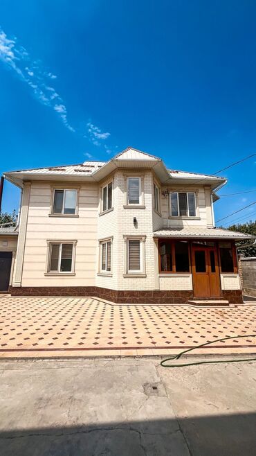 ош жилье: Дом, 200 м², 8 комнат, Агентство недвижимости, Евроремонт