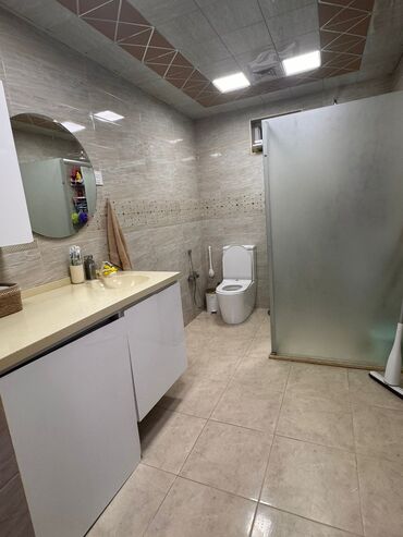 Mənzil kirayələyirəm: 3 otaqlı, 90 kv. m — 4