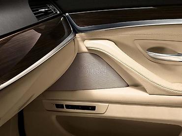 moze razmena: TAPACIR VRATA ZA BMW 520 OD 2010. DO 2016. GOD — 1