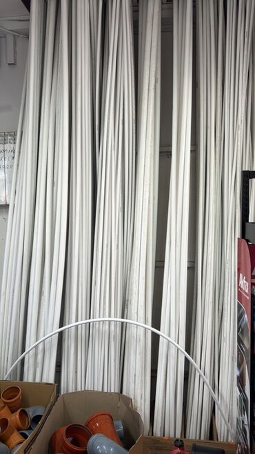 Трубы для канализации: Труба для водопровода Материал: Пластик