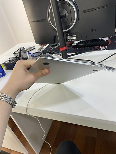 macbook air m4: Salam,heçbir problemi yoxdur,tecili oldugu üçün ucuz qoymusam — 3