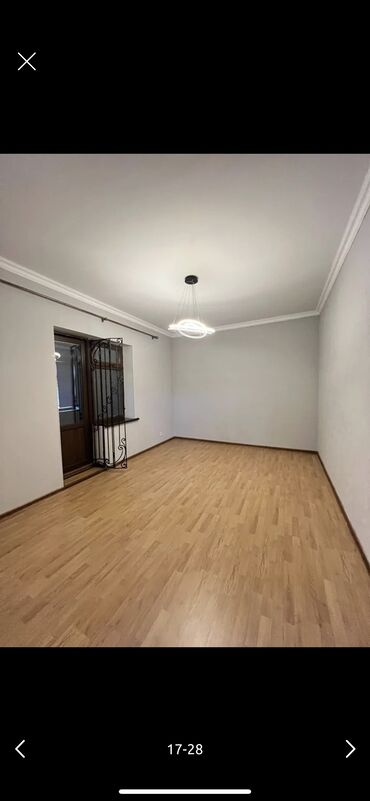 Долгосрочная аренда домов: 400 м², 8 комнат, Балкон застеклен, Забор, огорожен, Кондиционер — 12