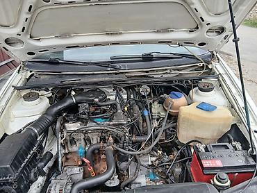 музыка на машину: Volkswagen Passat Variant: 1994 г., 1.8 л, Механика, Бензин, Универсал — 4