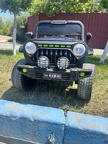 masın oyunları: Uşaq elektrik maşını – off-road tipli jeep dizaynı - Rəng: qara — 3