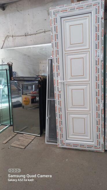 Plastik qapılar: Yeni Plastik qapı Zamok və çərçivə ilə, Zəmanətli, Pulsuz quraşdırma, Pulsuz çatdırılma — 13