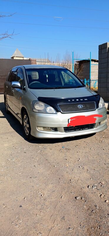 жип тойота: Toyota Ipsum: 2002 г., 2.4 л, Автомат, Бензин, Вэн/Минивэн