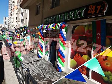 Dekorlar və bəzəklər: Achilishda Sharlarla Dizayn bezedilme xidməti. Helium ve adi sharlarla — 6