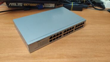 modem hsgq: ZYXEL Desktop Ethernet Switch Model: ES-124P interfeys: 24xLan port