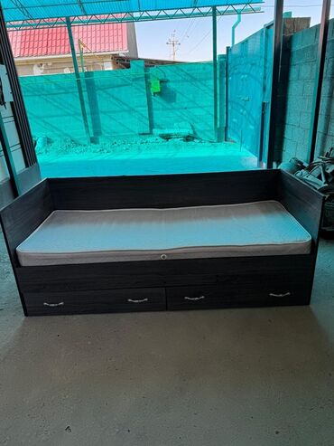 кровать с ящиками: Бир кишилик керебет, Матрасы бар, узуну - 190 см