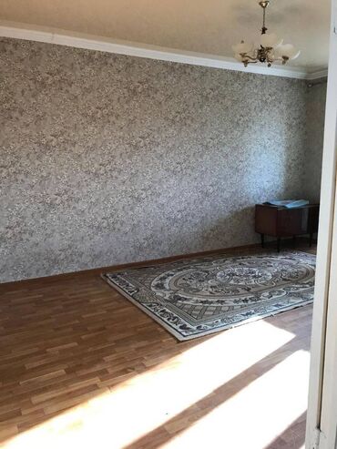 рабочий квартира: 3 бөлмө, 85 кв. м, Жеке план, 5 кабат, Эски ремонт