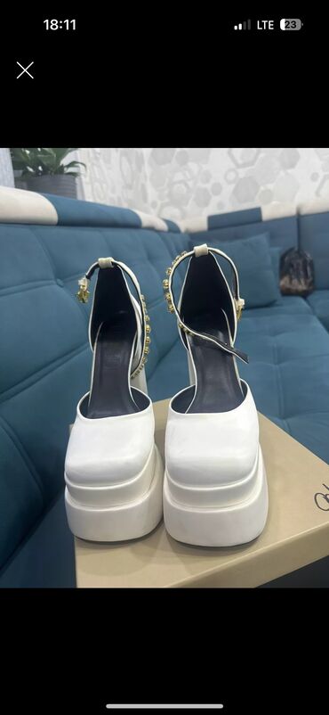 женские туфли на квадратном каблуке: Туфли 36, цвет - Белый
