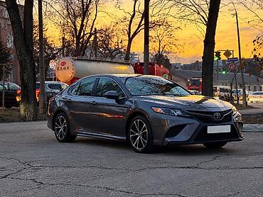 Toyota Camry: 2017 г., 2.5 л, Автомат, Бензин, Седан