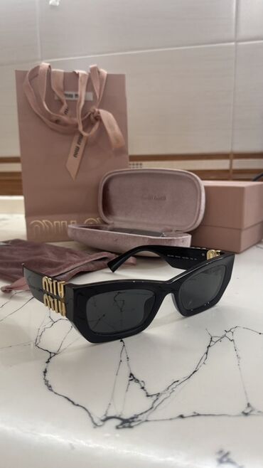 ray ban eynekleri qiymeti: Eynəklər yeni kimidir, cəmi bir-iki dəfə taxılıb. Paketi, qutusu və