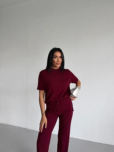 Kompleti: 🔥Vasi omiljeni kompleti 🔥Ponovo u prodaji od petka 🔝2800 din na lalafo.rs — 2 Kompleti: 🔥Vasi omiljeni kompleti 🔥Ponovo u prodaji od petka 🔝2800 din — 2