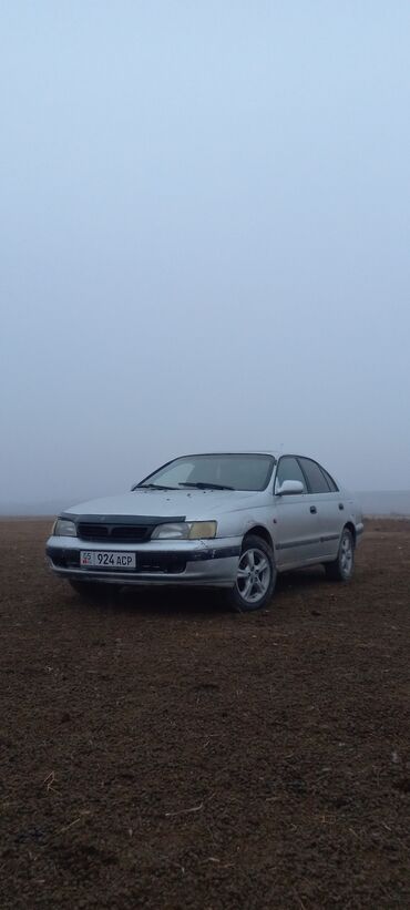 Toyota: Toyota Carina: 1997 г., 1.8 л, Механика, Бензин, Седан