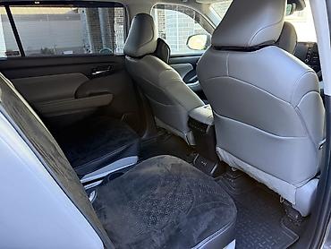 Toyota Highlander: 2023 г., 3.5 л, Автомат, Бензин — 6