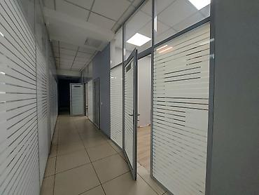 торговый отдел в центре: Сдаю The entire office: Сдаю Банковское отделение, Колл-центр, Нотариус, 350 м², В жилом комплексе, С ремонтом, 1 линия, С отдельным сан узлом, С системой безопасности — 10