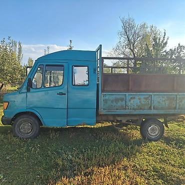 чанган уни к: Жеңил жүк ташуучу унаа, Mercedes-Benz, Дубль, 1,5 т, Колдонулган — 3
