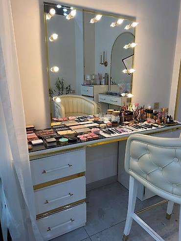 masa mebel: Vizaj/kosmetologiya üçün iş stolu və salon mebeli dəsti Qadin — 4