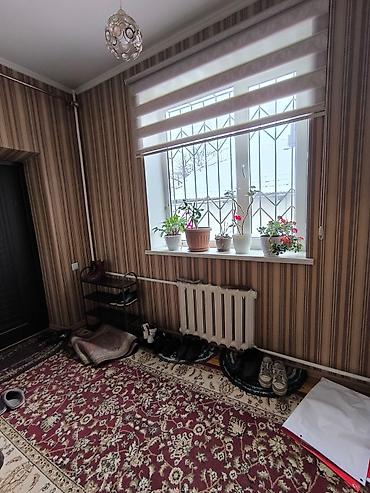 Дома: Продаю 2-х этажный дом в районе Кызыл Аскера. Участок угловойна — 5