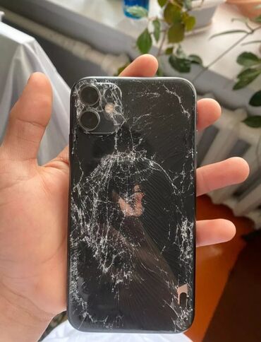 ноокат телефон: IPhone 11, Колдонулган, 128 ГБ, Desert Titanium, Заряддоочу түзүлүш, Каптама, Кабель, 83 %