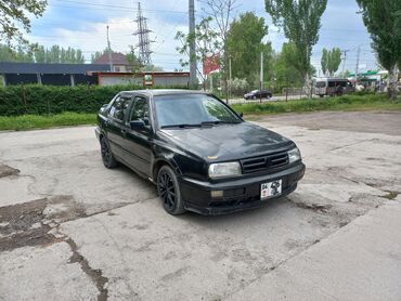 Транспорт: Volkswagen Vento: 1992 г., 2.8 л, Механика, Бензин, Седан