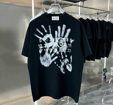 off white бишкек: Футболка XL (EU 42), түсү - Кара