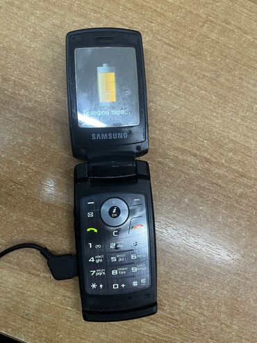 раскладушки samsung: Samsung U300, Б/у, цвет - Черный, 1 SIM