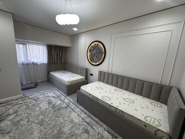 квартира с дизайнерским ремонтом жк: 4 бөлмө, 130 кв. м, Жеке план, 3 кабат, Дизайнердик ремонт