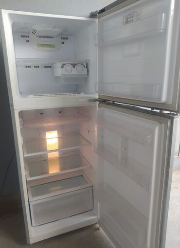 Холодильник Samsung, No frost, Двухкамерный, цвет - Серебристый
