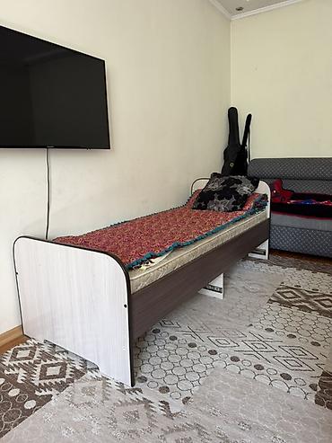 bunk bed: Односпальная кровать с прямыми изголовьем и изножьем. - Размер — 2