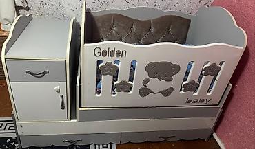 стол для малыш: Детская кроватка-комод «Golden Baby» с маятником - Универсальный — 1
