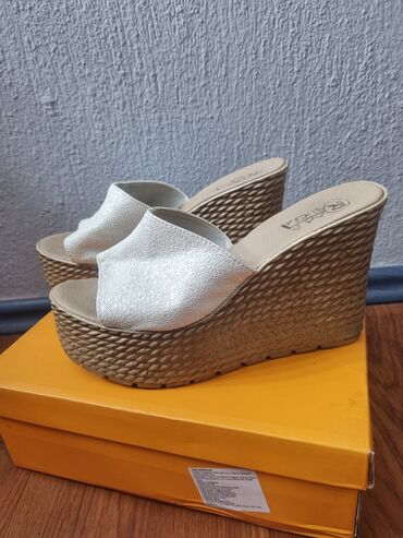 crocs papuce ccc: Fashion slippers, 39