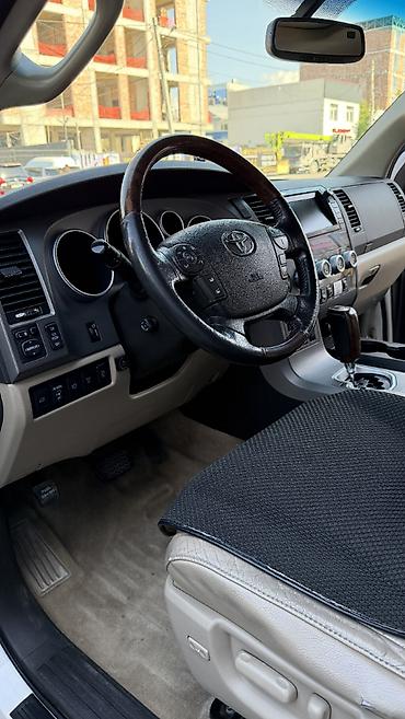 sequia: Toyota Sequoia: 2010 г., 5.7 л, Газ, Внедорожник — 9