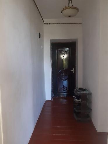 sumqayit 18 mikrorayon: Göyçay, 2 otaqlı, Köhnə tikili, 57 kv. m — 1