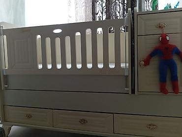 Oğlan və qız üçün, İşlənmiş, Dördbucaq, Beşik, Dəstsiz, Matras ilə, Yellənmə mexanizmi ilə lalafo.az -da Oğlan və qız üçün, İşlənmiş, Dördbucaq, Beşik, Dəstsiz, Matras ilə, Yellənmə mexanizmi ilə