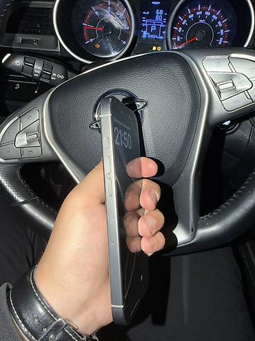 Apple iPhone: IPhone 16 Pro, Б/у, 128 ГБ, Natural Titanium, Зарядное устройство, Чехол, 88 % — 3