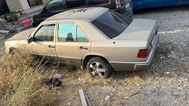 Mercedes-Benz: Mercedes-Benz 190: 1990 г., 1.3 л, Механика, Бензин, Седан