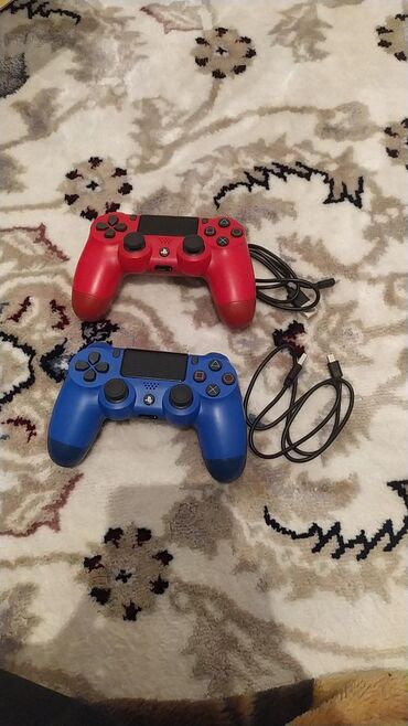 джойстик на телефон: DualShock 4 Новые 2 раза пользовался отлично работают Можно