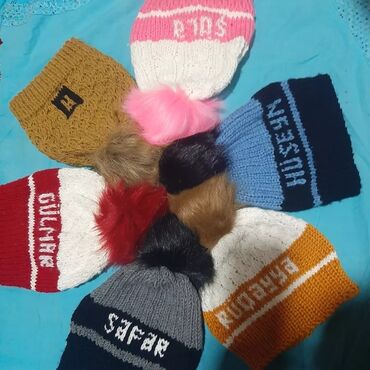 Jiletlər: Təbii yundan hazırlanmış iplər və toxunma əl işləri. Sifariş qəbul — 7