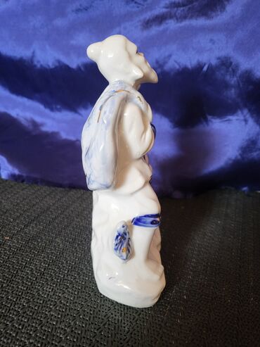Figurice i makete: Porcelanska nova,vintaz figura kineski mudrac. Figura na lalafo.rs — 9 Figurice i makete: Porcelanska nova,vintaz figura kineski mudrac. Figura — 9