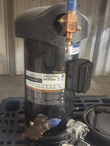 хола: Компрессор Copeland Scroll ZR96KCE-TFD-551 (Emerson) - Тип — 1