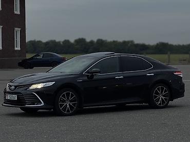 ct 200h: Toyota Camry: 2022 г., Гибрид, Седан — 4